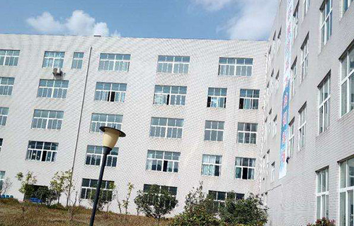 无锡海鹰技工学校