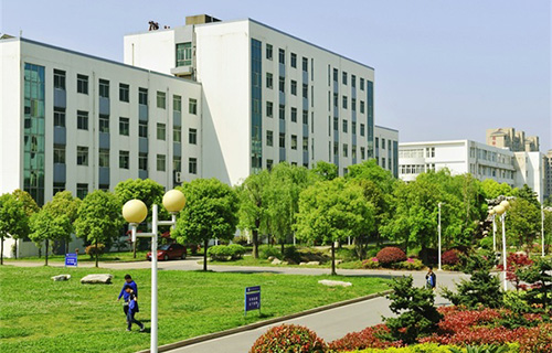 扬州技工学校