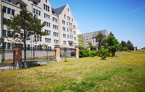 乌鲁木齐市技工学校