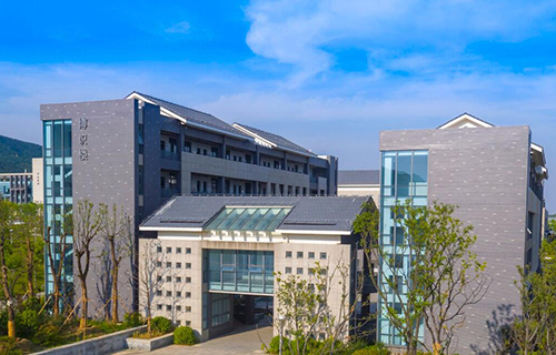 镇江交通技工学校