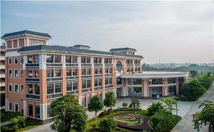 东北师范大学附属中学朝阳学校