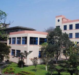 双流县艺术体育实验学校
